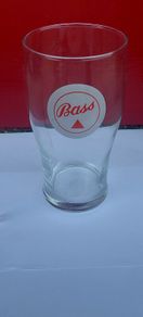 Vintage Bass pint glass ,,good condition,,see pictures for condition,,price includes post to anywhere in Ireland  ,73 stamped on back of glass.