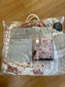 Luxury Patchwork Quilted Bedspread Set