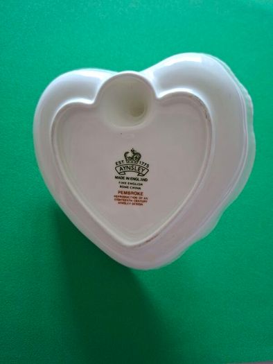 Aynsley Bone China Trinket Dish / Ring Holder