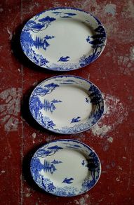 Antique graduated trio of platters