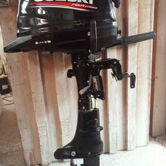 Suzuki 6hp outboard motor - short shaft