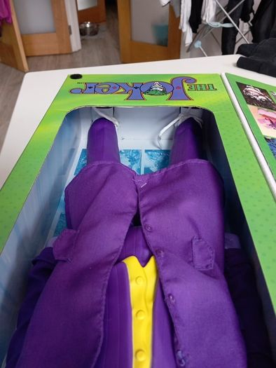 DC The joker (batman) 20inch figure with cloth coat and hat