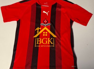Sacred Heart Football Club Puma Football Jersey (Youths 9-10 Years) FREE POST