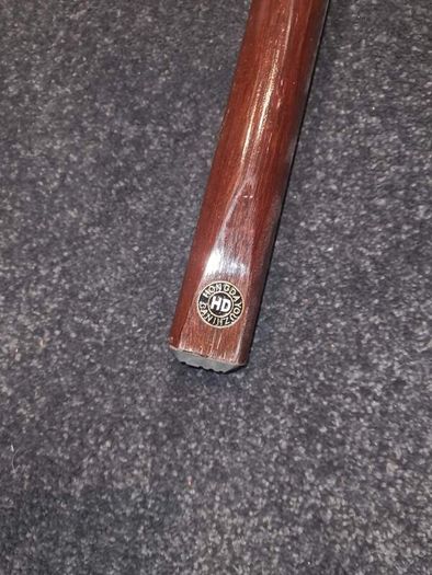One piece snooker cue