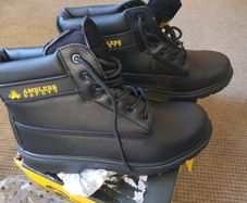 work shoes 47