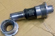 Shimano DuraAce 7700 bottom bracket