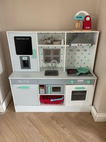 kids Play kitchen
