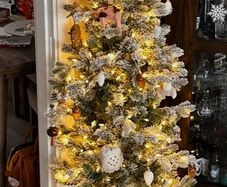 Amazing Christmas Tree ( worth over 250e ) + 3 boxes of Christmas decorations