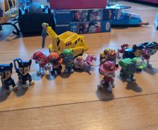 Paw Patrol figures