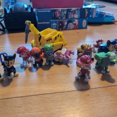 Paw Patrol figures