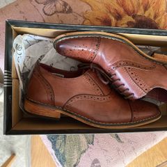 Boys shoes brown size 2