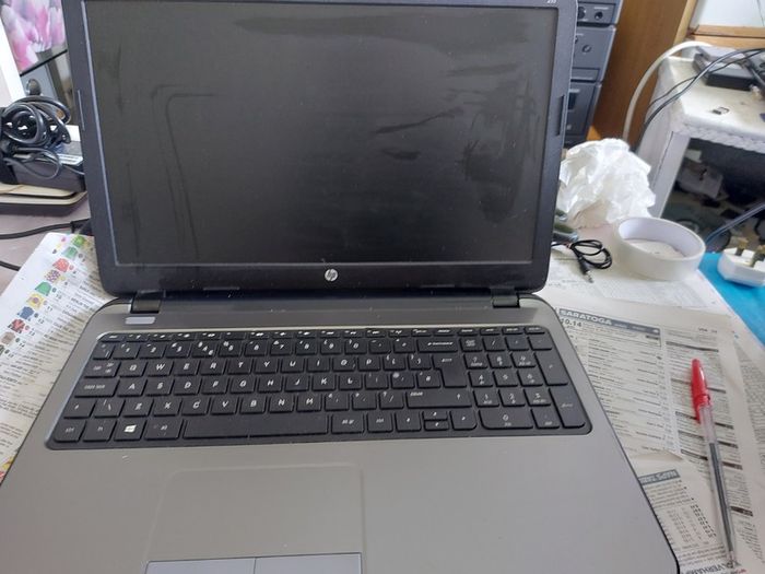 HP 15.6 inch Laptop, Model HP 255 G3 Rev 21F7-100, AMD A4-5000 APU with Radeon HD Graphics, 1.5GHz, 4GB Ram, 500GB Hdd, Windows 10, Microsoft Edge, Chrome and VLC