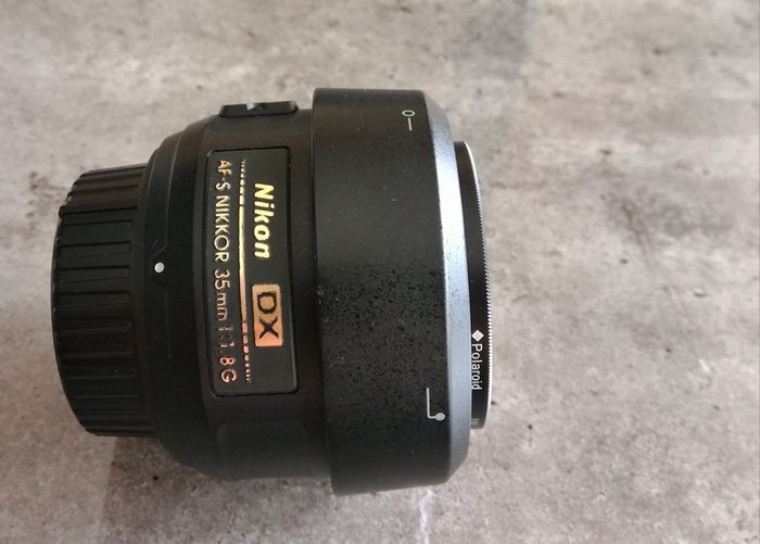 Nikon AF-S 35mm DX VR Nikkor 1:1.8G lens.