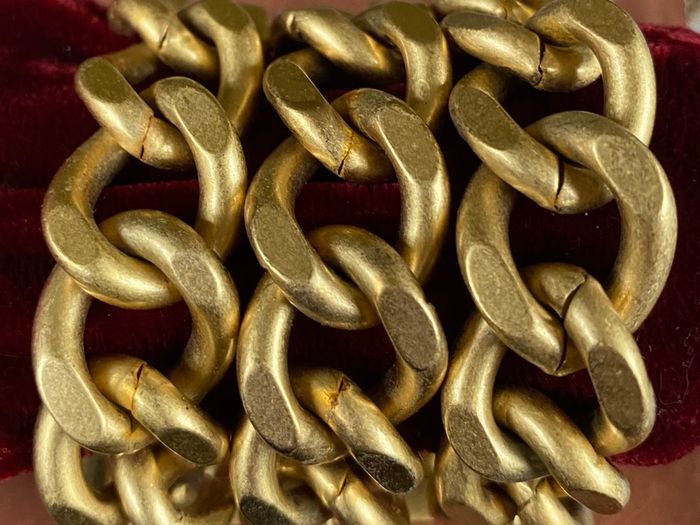 NWOT JUICY COUTURE Super Funky Matt Gold-Tone Chunky 3 Tier Chain Bracelet - 75% Discount