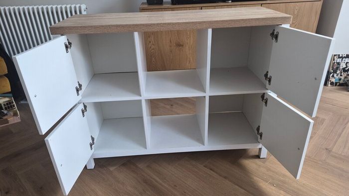 sideboard