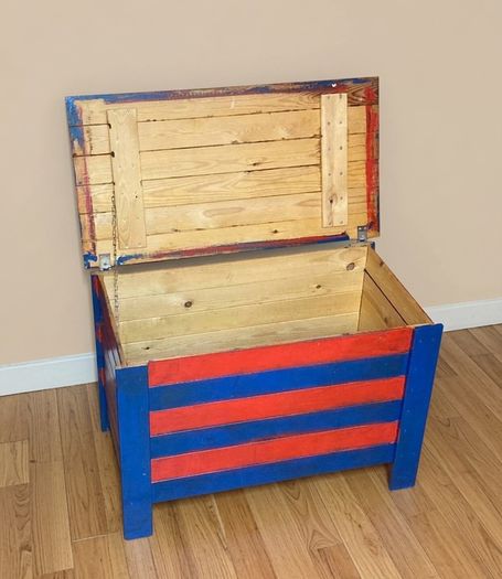 Large Wooden Storage Box / Blanket Chest | Very Good Condition