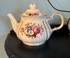 Sadler Teapot