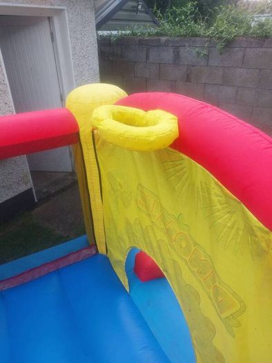 Kids bouncy castle