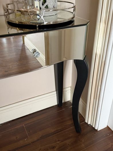 Mirrored console table / dressing table