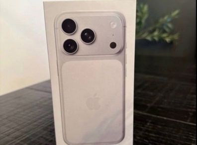 New iPhone 17 Pro 256 ( Irish Stock )