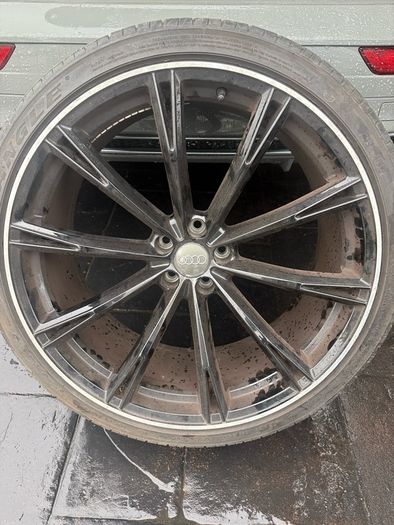 22 Inch Alloys
