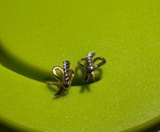 Small 9ct Gold Bow Earrings