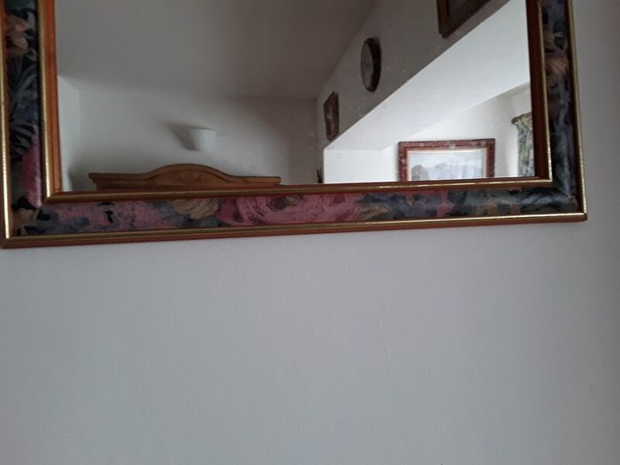 decorative mirror