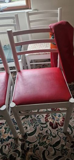 4 Dining room chairs FREE