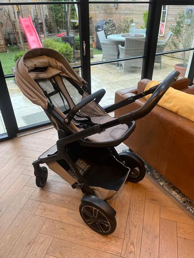 Nuna Demi Grow - complete travel system