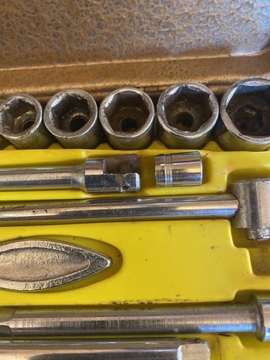 Vintage DECO 1/4" socket set