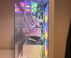High-end White Gaming Pc | Ryzen 7 9800x3d | Rx 9070 Xt 16gb | 32gb Ddr5 | 2tb Nvme