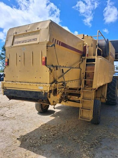 New holland TX 32