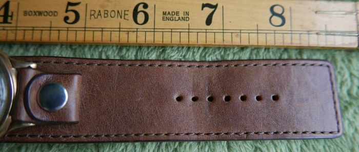 Vintage 1923 Dowel Deluxe 9ct Solid Gold Gents Wrist Watch - 17 jewels Antimagnetic Swiss Made(engraved Esso 1923) in working order