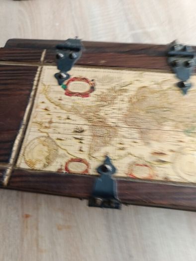 Vintage Style Wooden Map Chest Storage Trunk  Great Condition