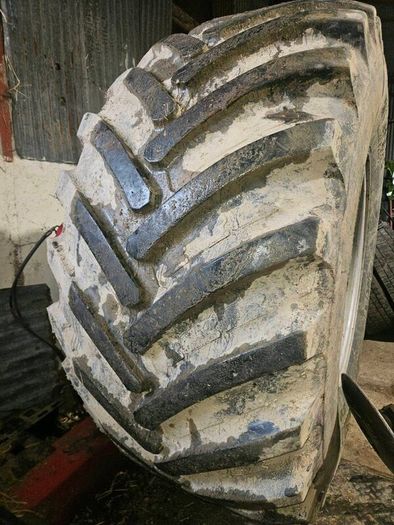 Agri tyres bkt/puncture repairs
