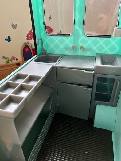 our generation ice cream truck / dolls / dog and accessories
