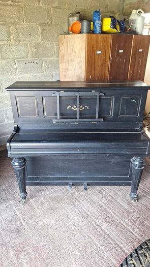 J.B. Cramer & Co. upright piano