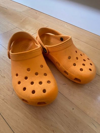 kids crocs unisex size 3 junior