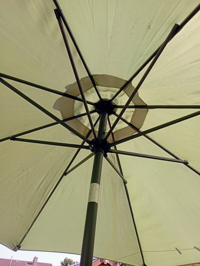 2 metre parasol plus base