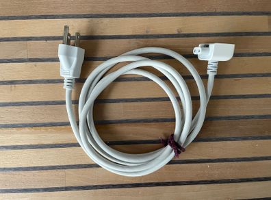 Volex apple power extension cable- new
