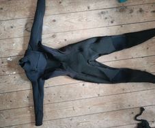 womens wetsuit size M