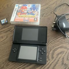 DS lite with 2 games