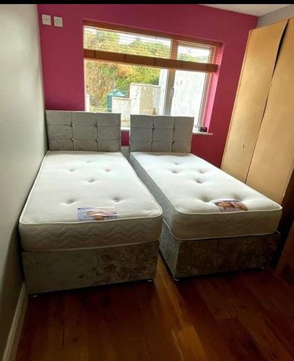 New Stylish Double 4ft, 4ft6, King 5ft And 6ft Superking Sizes Divan Beds Instock. Drawers And Optional Tufted Mattresses Available. Free Delivery