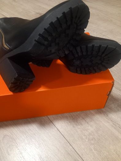 Boots size 37 uk 4