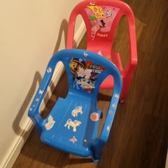 2 free kids chairs