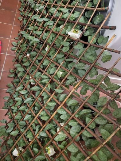 Artificial trellis with flowers (white roses)