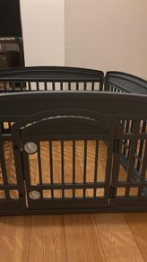 Dog pen, mostly for puppies/small dogs.  Dimensions L91.5 x W91.5 x H60cm. 4 panels