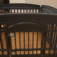 Dog pen, mostly for puppies/small dogs.  Dimensions L91.5 x W91.5 x H60cm. 4 panels