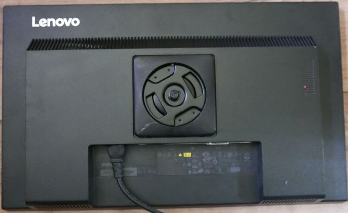 Monitor 23" Lenovo Thinkvision T23i-10 Led Ips Full Hd 1920x1080 Vga Hdmi Dp Class A