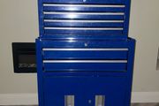 Empty double tool chest